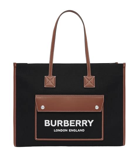 Burberry medium freya bag